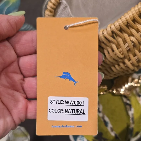 NWT Tommy Bahama Seashell Bag with Gold Chain - Picture 4 of 10